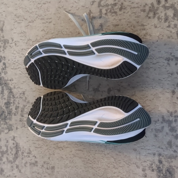 Nike Air Zoom Pegasus 38 - Picture 8 of 12